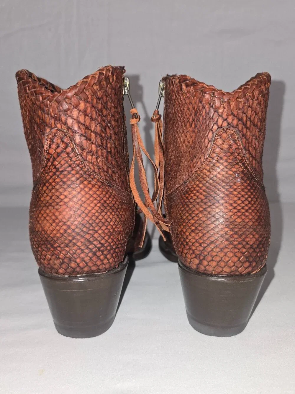 Allens Women's Reptile Embossed Leather Side Zip Snip Toe Western Ankle Boot 8 B